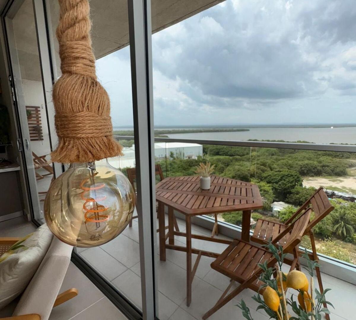Sea View With Private Balcony Apartamento *