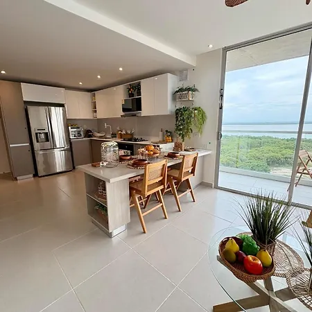 Sea View With Private Balcony Apartamento *