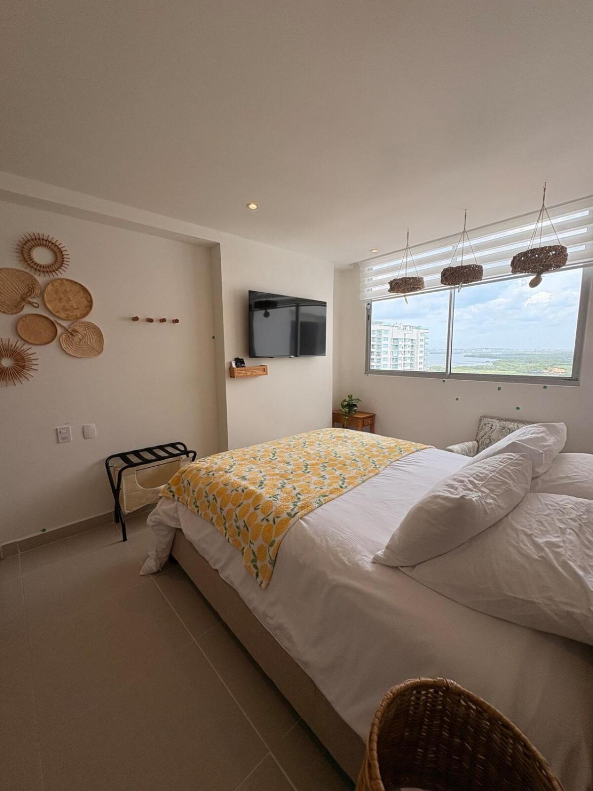 Sea View With Private Balcony Apartment *