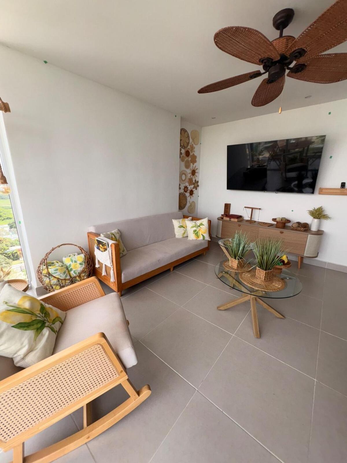 Apartment Sea View With Private Balcony