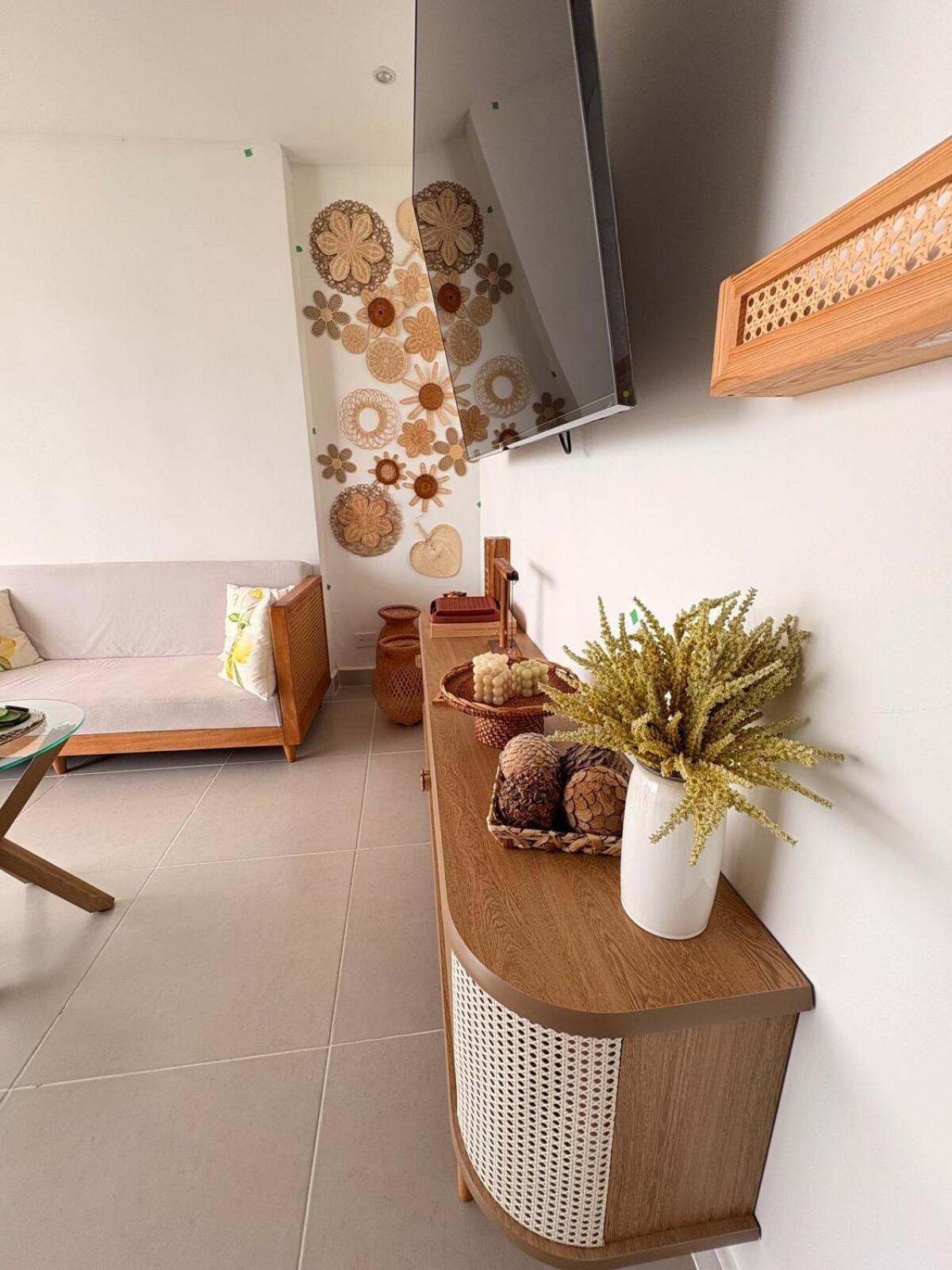 Sea View With Private Balcony Apartment *