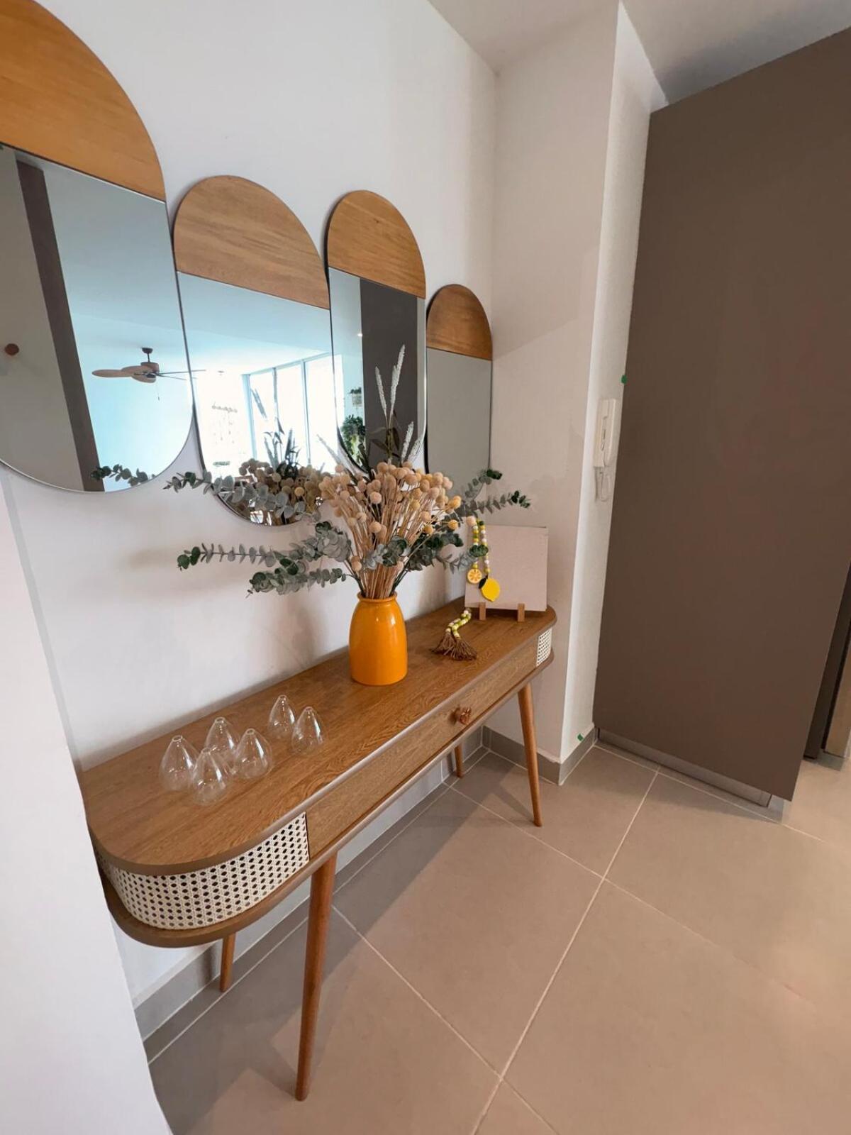 Sea View With Private Balcony Apartment *