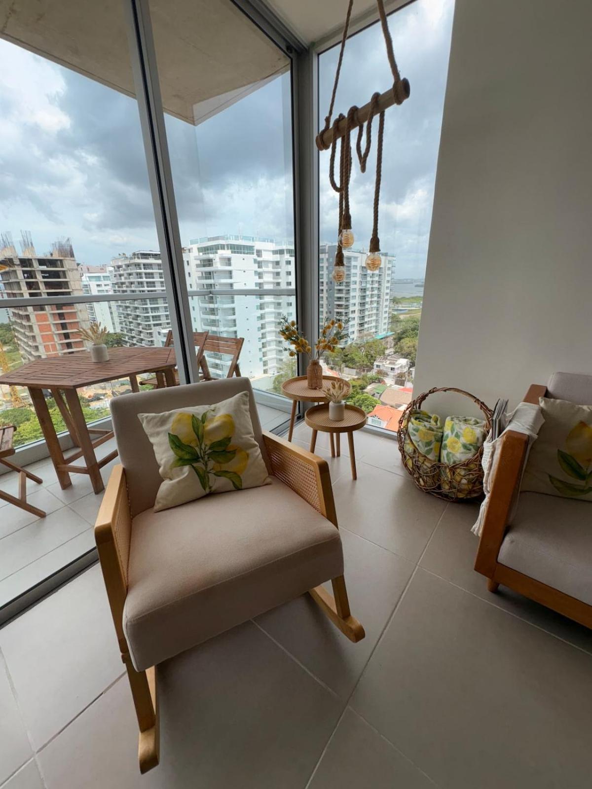 Apartment Sea View With Private Balcony *