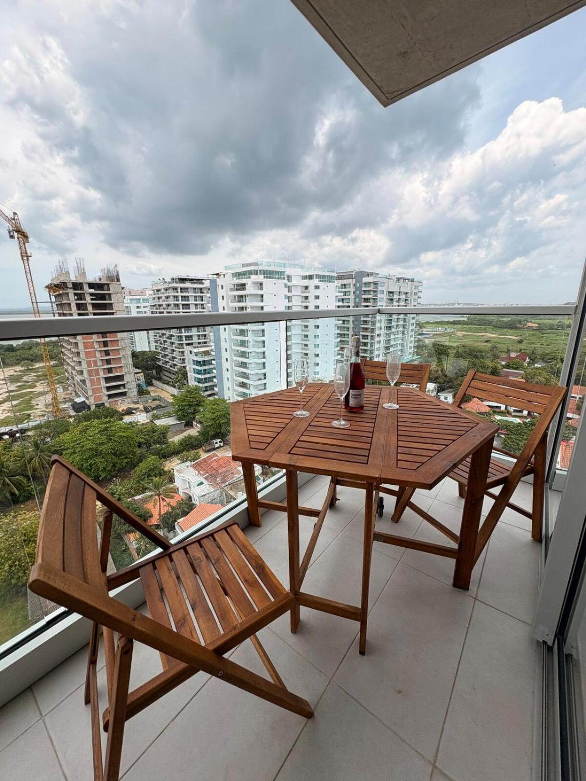 Apartment Sea View With Private Balcony *